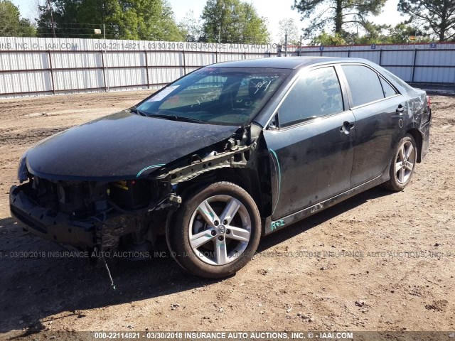 4T1BF1FK3DU246797 - 2013 TOYOTA CAMRY L/SE/LE/XLE Tünd mavi foto 2