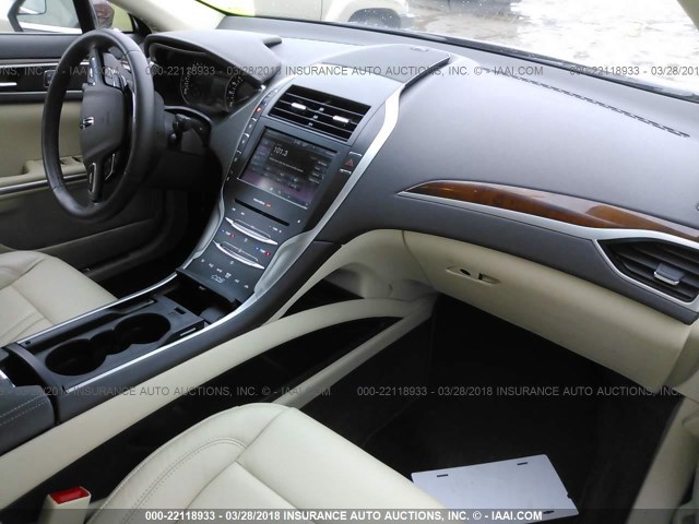 3LN6L2JK6FR607599 - 2015 LINCOLN MKZ MAROON photo 5