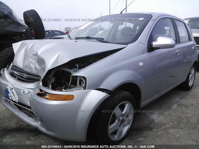 KL1TG66646B676513 - 2006 CHEVROLET AVEO LT SILVER photo 2