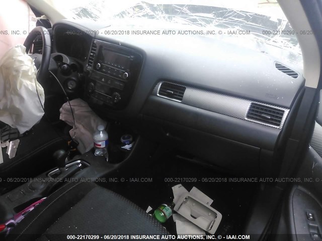 JA4AD2A34GZ039140 - 2016 MITSUBISHI OUTLANDER ES შავი ფოტო 5