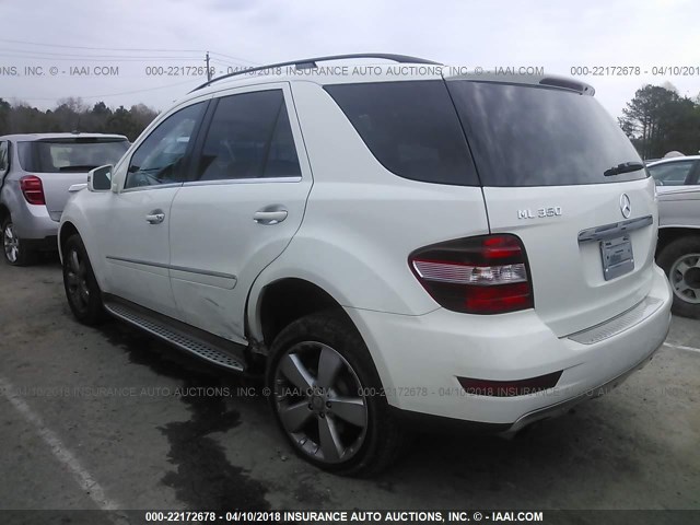 4JGBB8GB4BA703408 - 2011 MERCEDES-BENZ ML 350 4MATIC WHITE photo 3