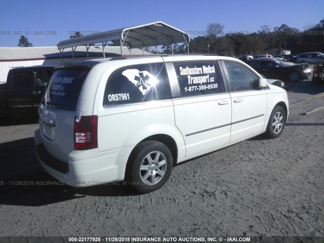 2A4RR5D15AR249652 - 2010 CHRYSLER TOWN & COUNTRY TOURING WHITE photo 4