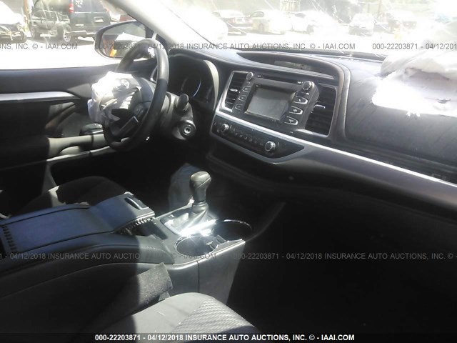 5TDZZRFH9HS199511 - 2017 TOYOTA HIGHLANDER LE/LE PLUS GRAY photo 5