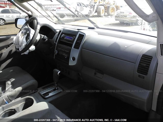 1N6AD0EV5BC426374 - 2011 NISSAN FRONTIER S/SV/SL/PRO-4X BLACK photo 5