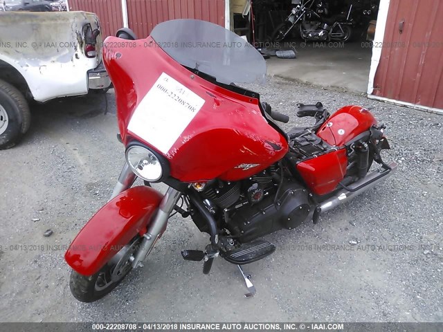 1HD1KB416AB638626 - 2010 HARLEY-DAVIDSON FLHX RED photo 2