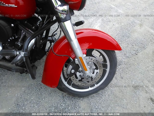 1HD1KB416AB638626 - 2010 HARLEY-DAVIDSON FLHX RED photo 5