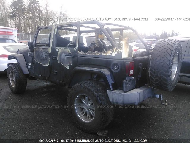 1J4GA59187L137632 - 2007 JEEP WRANGLER SAHARA BLACK photo 3