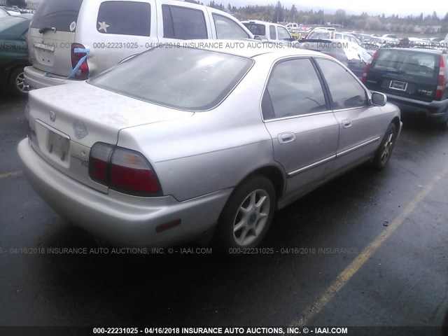 1HGCD5658TA073103 - 1996 HONDA ACCORD EX/EX-R SILVER photo 4