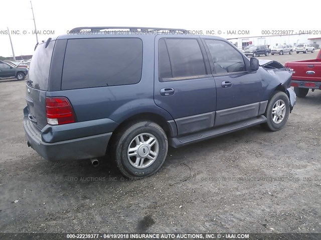 1FMPU15556LA02472 - 2006 FORD EXPEDITION XLT BLUE photo 4