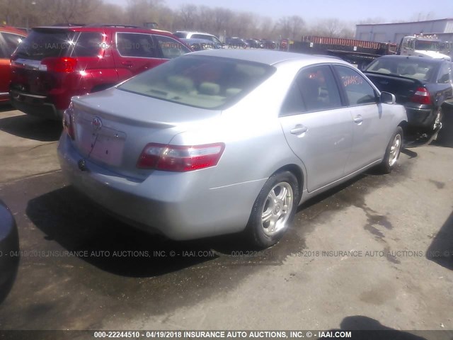 4T1BE46K47U602229 - 2007 TOYOTA CAMRY NEW GENERAT CE/LE/XLE/SE SILVER photo 4