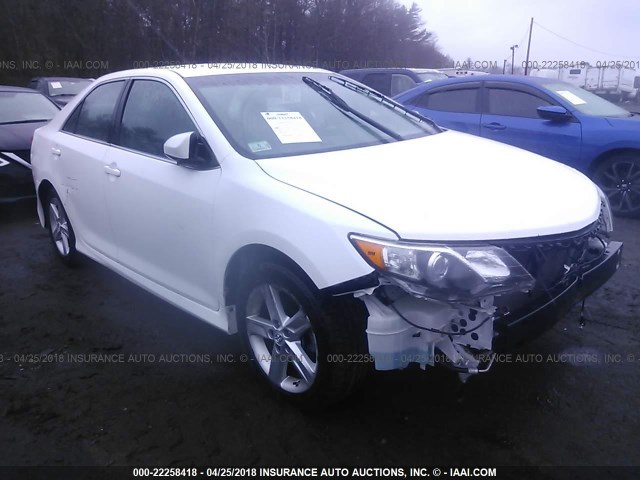 4T1BF1FK8EU336254 - 2014 TOYOTA CAMRY L/SE/LE/XLE 白色 照片 1