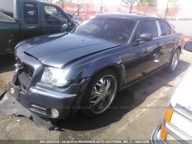 2C3LA33G98H137504 - 2008 CHRYSLER 300 LIMITED GRAY photo 2