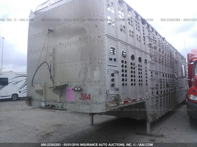 1W1UCSWJ2XD521427 - 1999 WILSON TRAILER CO LIVESTOCK  SILVER photo 2