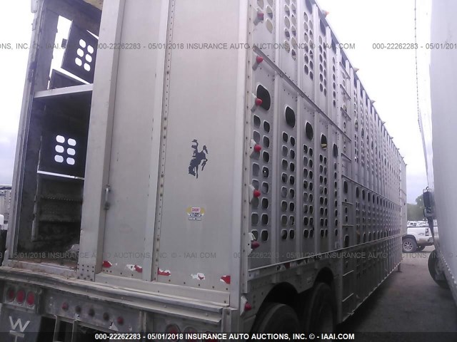 1W1UCSWJ2XD521427 - 1999 WILSON TRAILER CO LIVESTOCK  SILVER photo 4