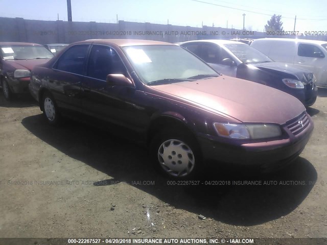 JT2BG22K6W0215558 - 1998 TOYOTA CAMRY CE/LE/XLE MAROON photo 1