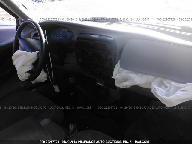 1FTYR10C2YPB45147 - 2000 FORD RANGER WHITE photo 5