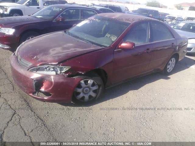 4T1BE32K62U092927 - 2002 TOYOTA CAMRY LE/XLE/SE RED photo 2