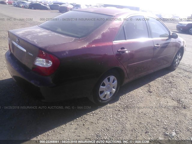 4T1BE32K62U092927 - 2002 TOYOTA CAMRY LE/XLE/SE RED photo 4