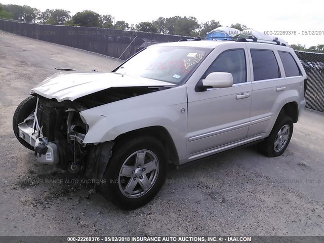 1J8HR68297C667183 - 2007 JEEP GRAND CHEROKEE OVERLAND SILVER photo 2