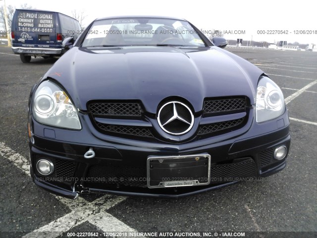 WDBWK5EA1BF240465 - 2011 MERCEDES-BENZ SLK 300 BLUE photo 6