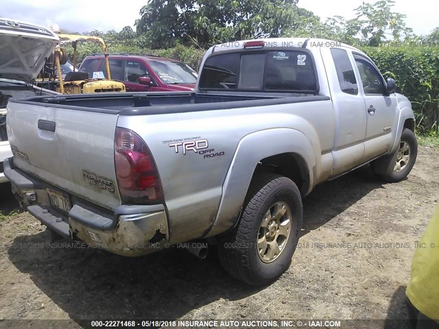 5TETU62N15Z137498 - 2005 TOYOTA TACOMA PRERUNNER ACCESS CAB SILVER photo 4