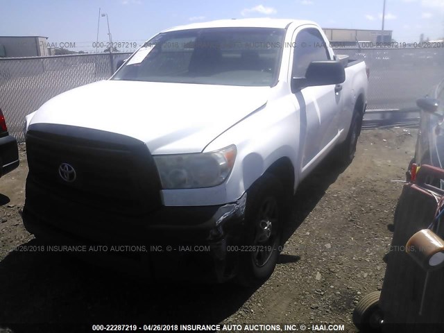 5TFJU5F19AX004322 - 2010 TOYOTA TUNDRA WHITE photo 2