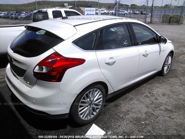 1FADP3N26DL195394 - 2013 FORD FOCUS TITANIUM WHITE photo 4