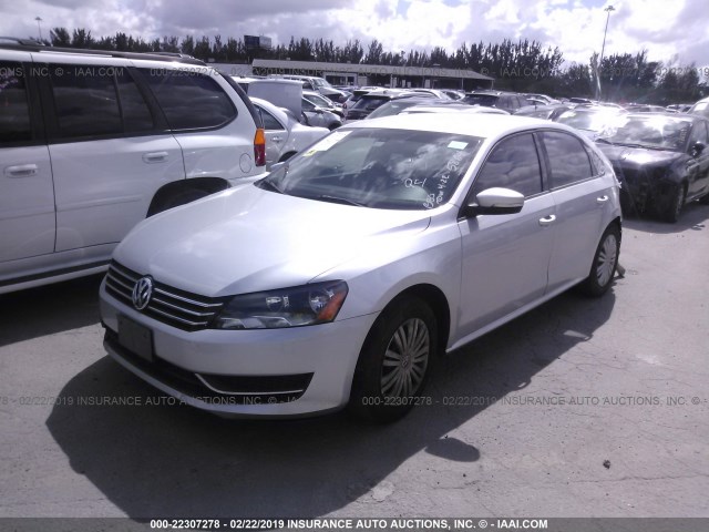 1VWAP7A39EC005864 - 2014 VOLKSWAGEN PASSAT S SILVER photo 2