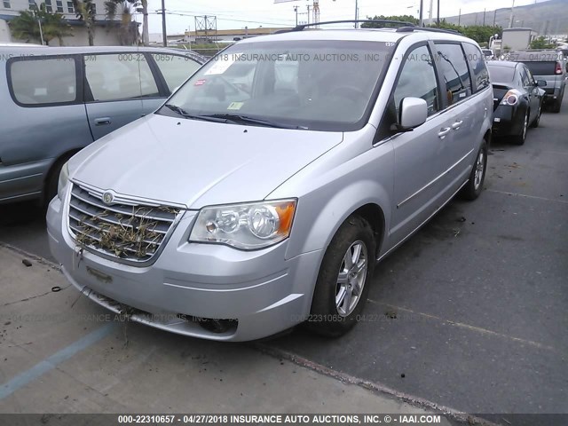 2A4RR8DX7AR431472 - 2010 CHRYSLER TOWN & COUNTRY TOURING PLUS SILVER photo 2