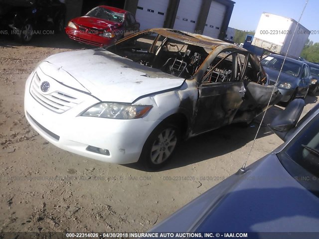 4T1BK46K27U504938 - 2007 TOYOTA CAMRY NEW GENERAT LE/XLE/SE WHITE photo 2