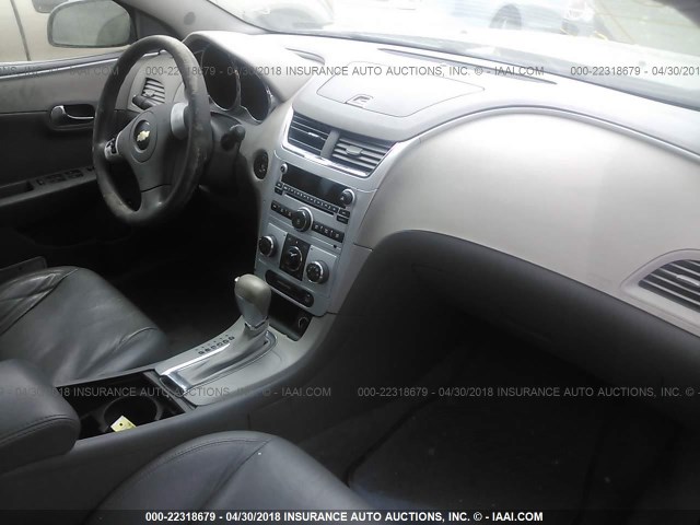 1G1ZB5EB4AF169633 - 2010 CHEVROLET MALIBU LS შავი ფოტო 5