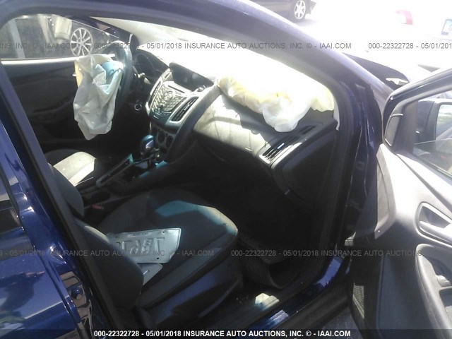 1FAHP3K20CL113471 - 2012 FORD FOCUS SE BLUE photo 5