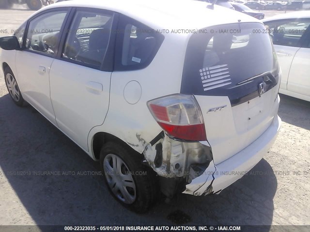 JHMGE87269S071743 - 2009 HONDA FIT WHITE photo 6