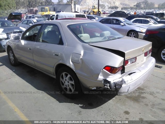 JT2BF28K2X0227511 - 1999 TOYOTA CAMRY LE/XLE 金色 照片 3
