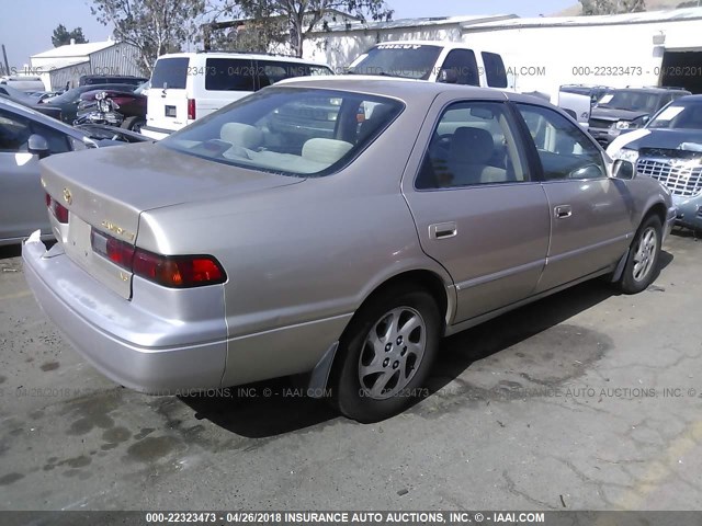 JT2BF28K2X0227511 - 1999 TOYOTA CAMRY LE/XLE 金色 照片 4