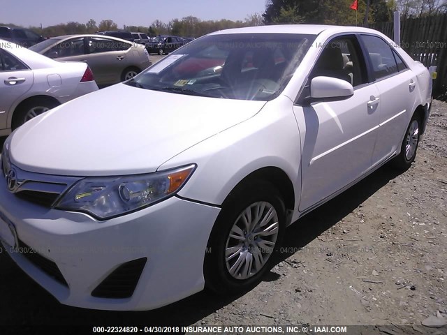 4T4BF1FK0ER412216 - 2014 TOYOTA CAMRY L/SE/LE/XLE 白色 照片 2