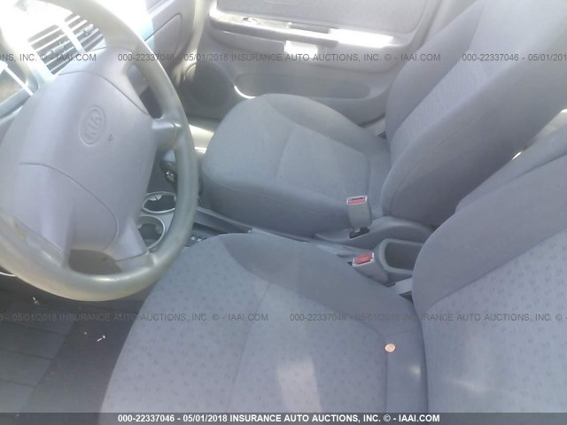 KNADC165436128452 - 2003 KIA RIO CINCO GRAY photo 5