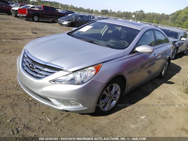 5NPEC4AB2BH303551 - 2011 HYUNDAI SONATA SE/LIMITED SILVER photo 2