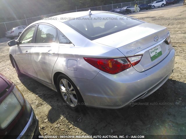 5NPEC4AB2BH303551 - 2011 HYUNDAI SONATA SE/LIMITED SILVER photo 3