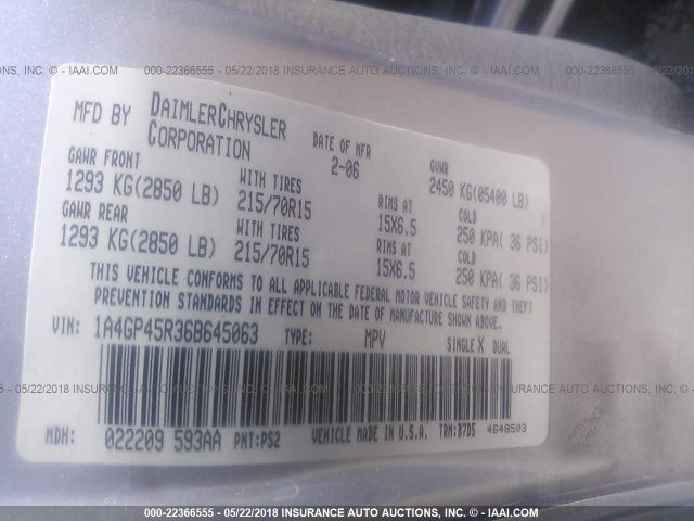 1A4GP45R36B645063 - 2006 CHRYSLER TOWN & COUNTRY  SILVER photo 9