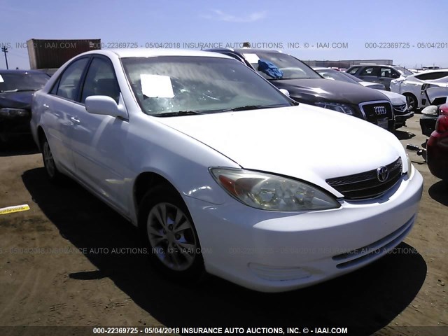 4T1BF32K44U064561 - 2004 TOYOTA CAMRY LE/XLE/SE WHITE photo 1