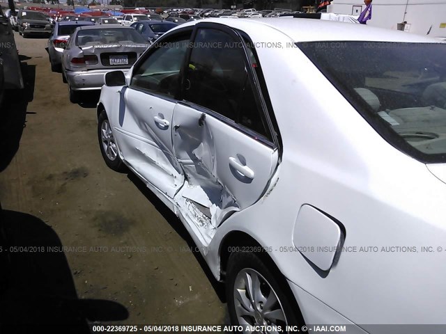 4T1BF32K44U064561 - 2004 TOYOTA CAMRY LE/XLE/SE WHITE photo 6