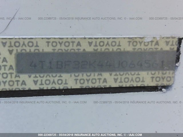 4T1BF32K44U064561 - 2004 TOYOTA CAMRY LE/XLE/SE WHITE photo 9