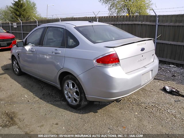 1FAHP35N98W192991 - 2008 FORD FOCUS SE/SEL/SES SILVER photo 3