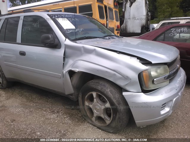 1GNDS13S572120865 - 2007 CHEVROLET TRAILBLAZER LS/LT SILVER photo 6