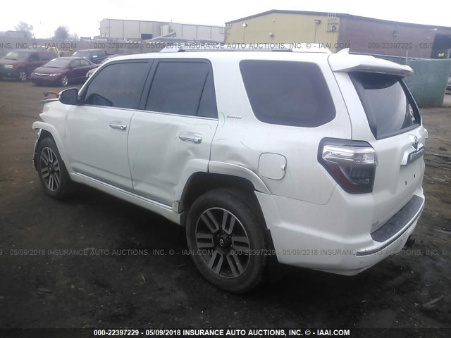 JTEBU5JR8F5265120 - 2015 TOYOTA 4RUNNER SR5/LIMITED/TRAIL/TRD PRO WHITE photo 3