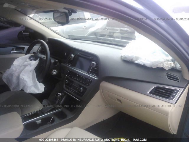 5NPE24AF1GH300248 - 2016 HYUNDAI SONATA SE Light Blue photo 5