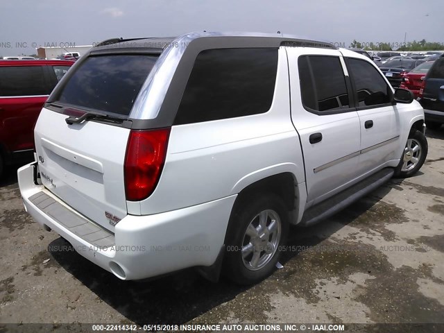 1GKES12S956161881 - 2005 GMC ENVOY XUV WHITE photo 4