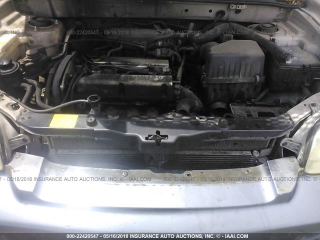 KM8SB82BX1U058767 - 2001 HYUNDAI SANTA FE SILVER photo 10