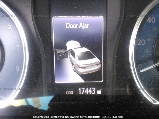 4T1BF1FK9HU705739 - 2017 TOYOTA CAMRY LE/XLE/SE/XSE WHITE photo 7